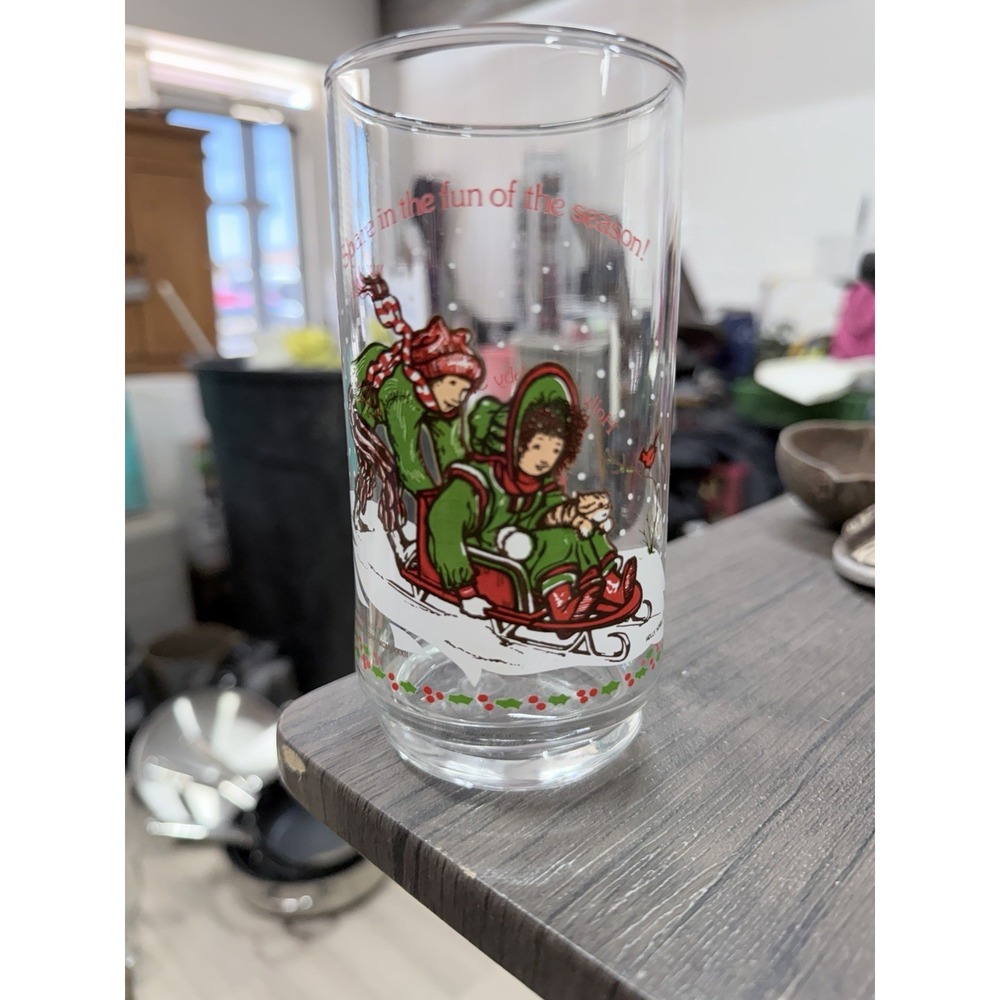 VTG Holly Hobbie & Robby Sledding Coca-Cola Christmas Limited Edition Glass 1977